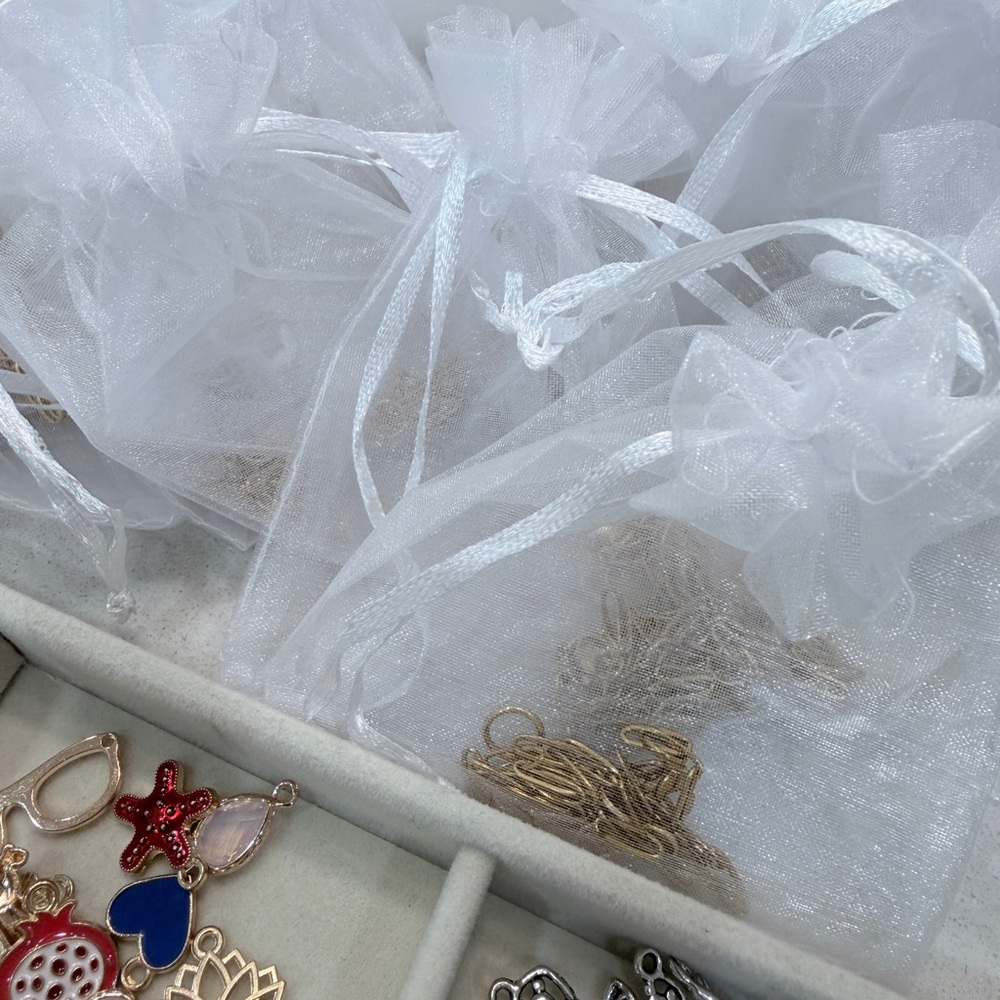 Custom charm bar necklace party lot with 25 necklaces - Picture 9 of 11